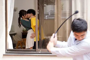 Sung khoái với chị gái của người yêu